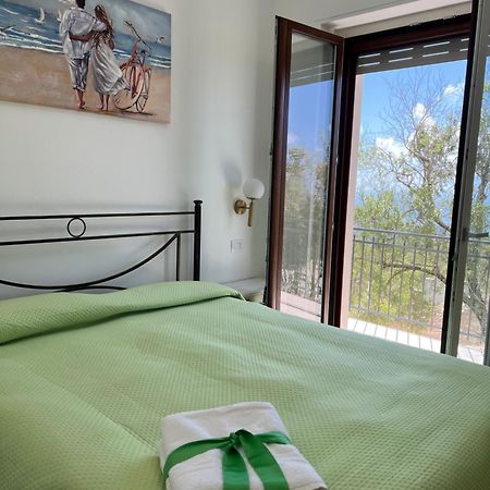 Dente Di Leone Hotell San Mauro Cilento Exteriör bild