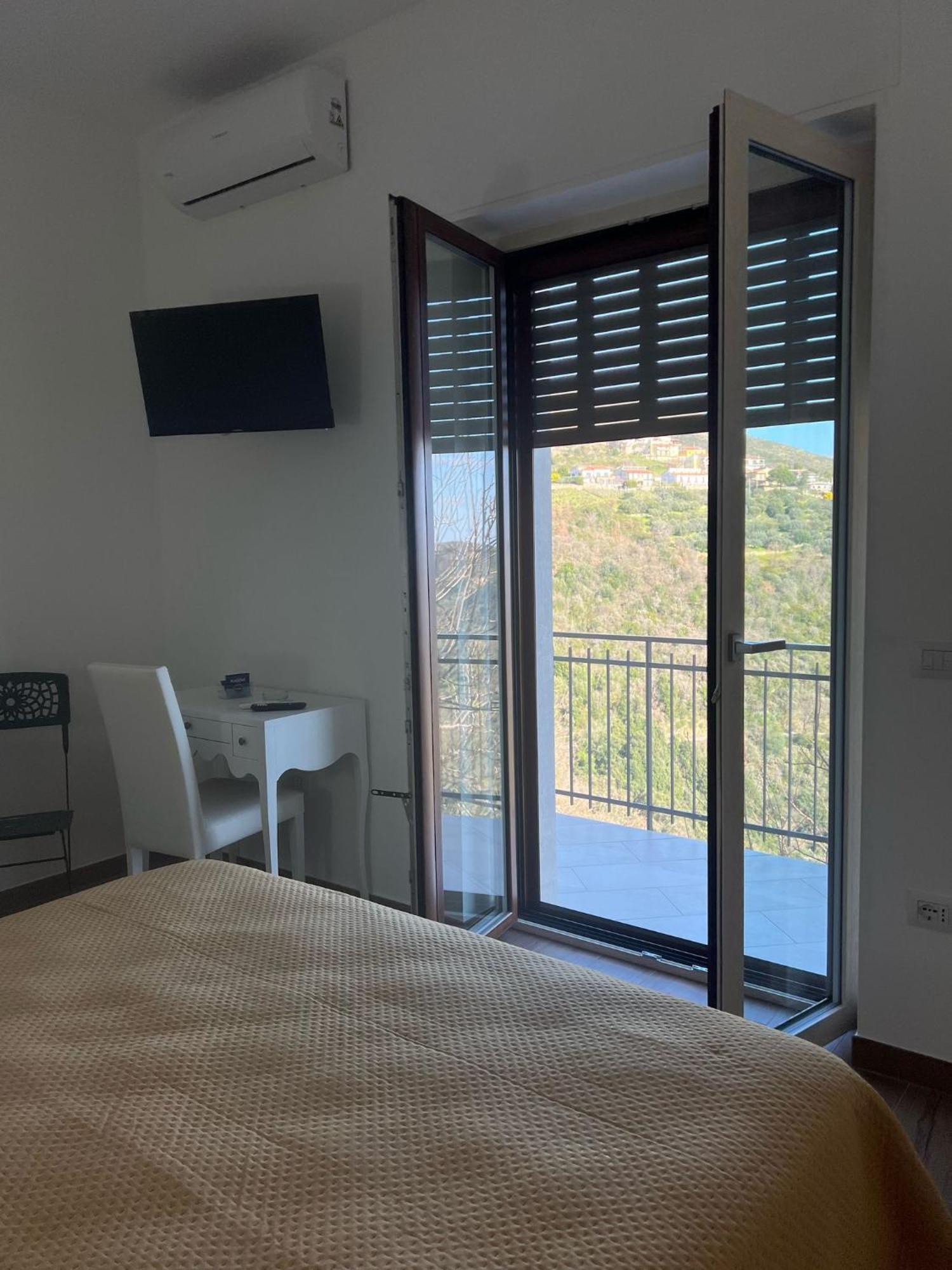 Dente Di Leone Hotell San Mauro Cilento Exteriör bild